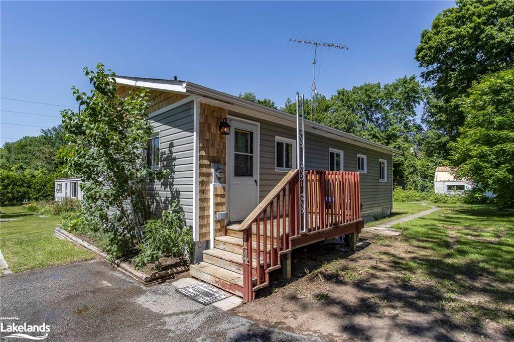 5263 Elliott Side Road - Photo 1