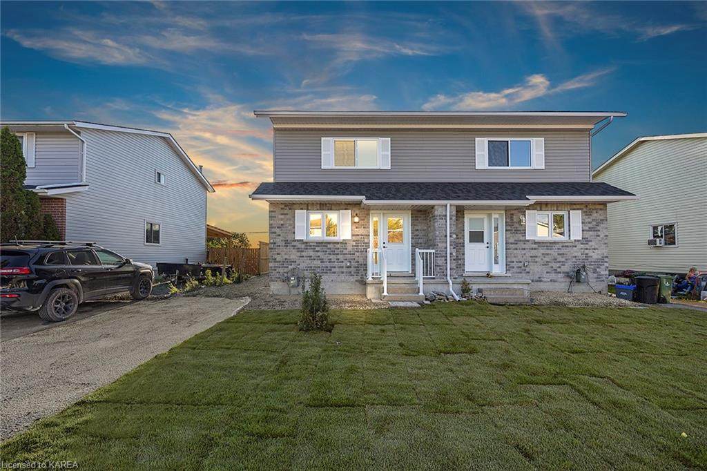 886 Larchwood Crescent - Photo 1
