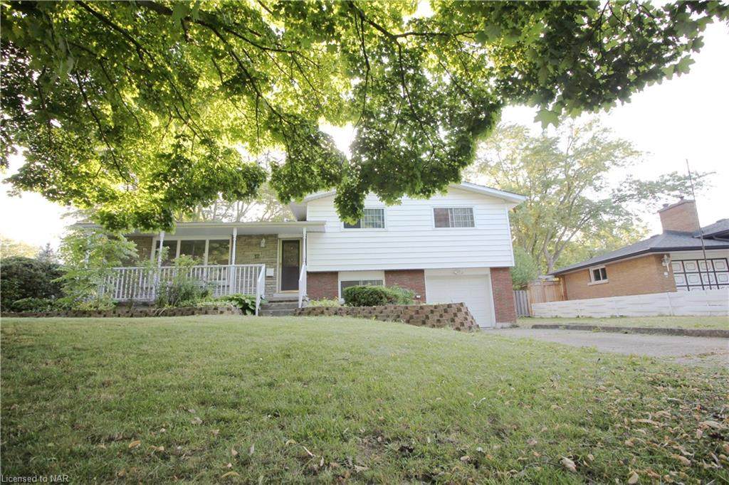 12 Queens Court - Photo 1