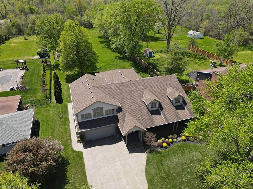 1179 Niagara Parkway - Photo 1