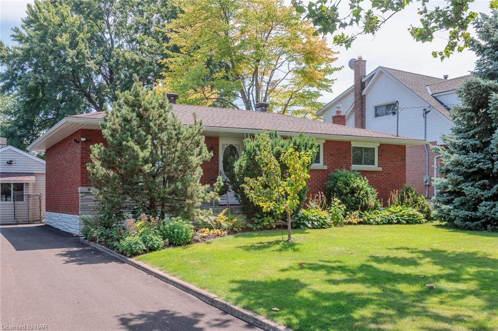 28 Coronation Boulevard - Photo 1