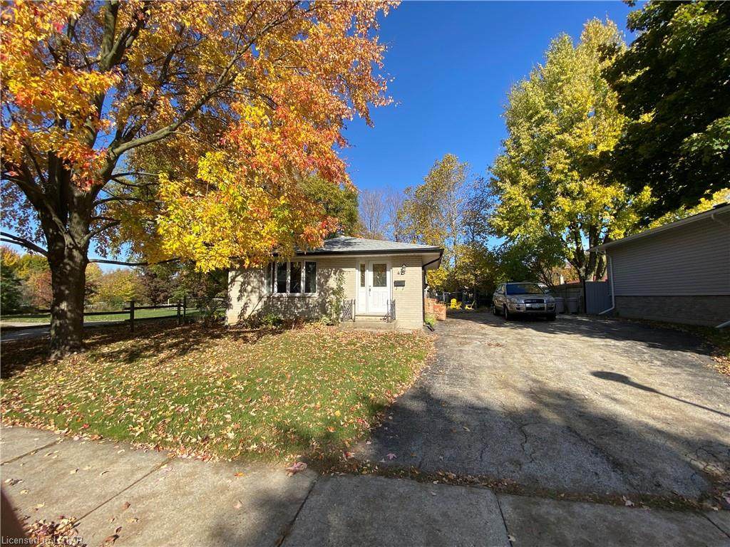 42 Archer Crescent - Photo 1