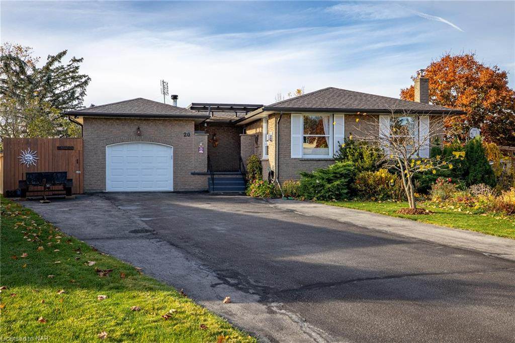 20 Lena Crescent - Photo 1