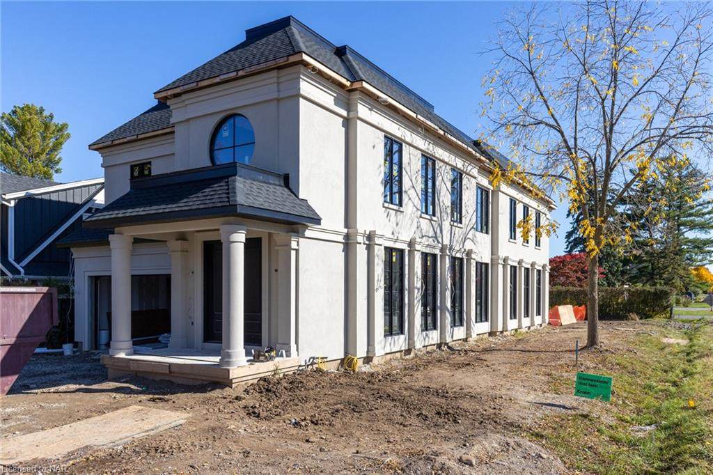 540 Simcoe Street - Photo 1