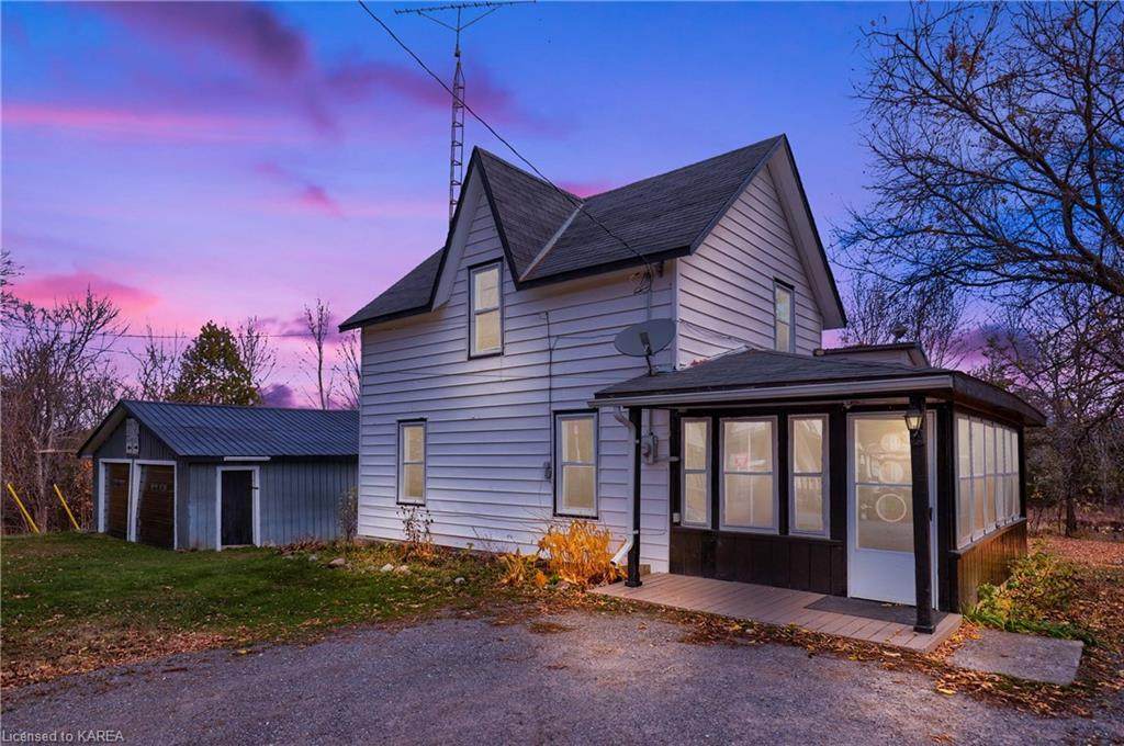 124 Queen Street - Photo 1