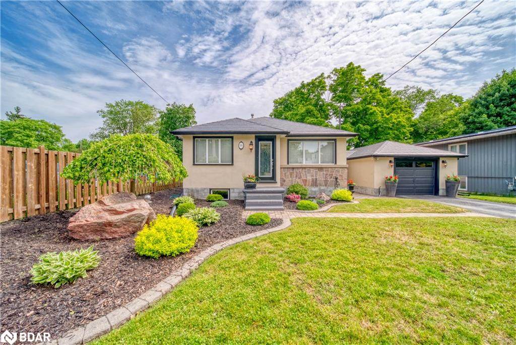 380 Parkhurst Crescent - Photo 1
