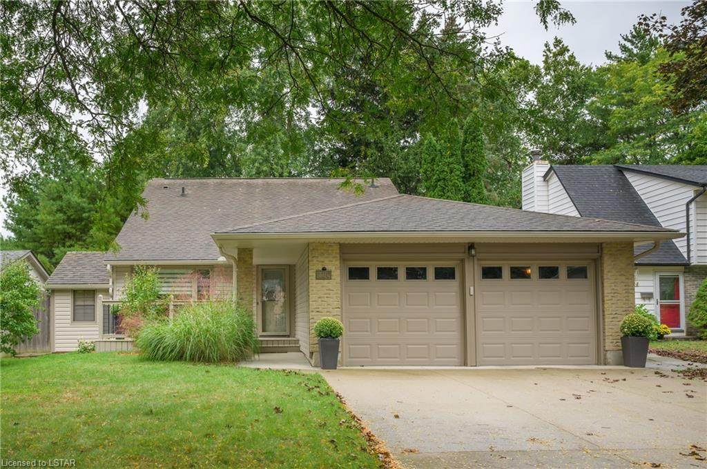 120 Edgehill Crescent - Photo 1