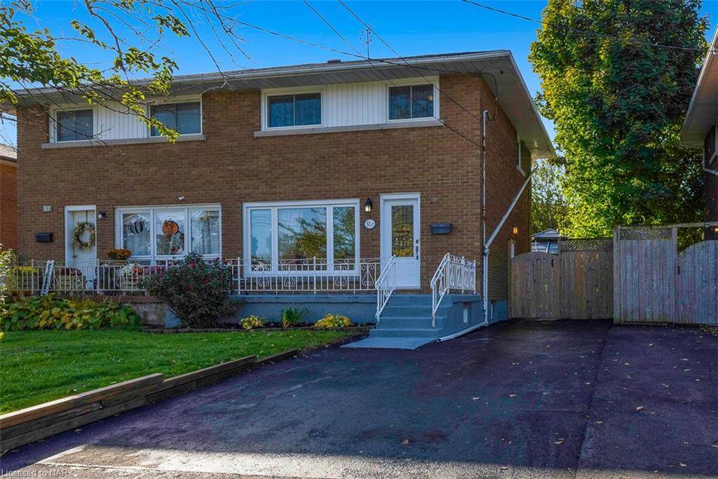 51 1/2 Thompson Avenue - Photo 1