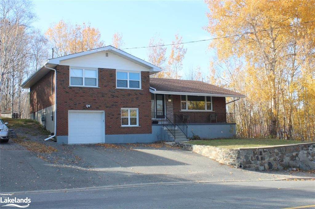1421 Southview Drive - Photo 1