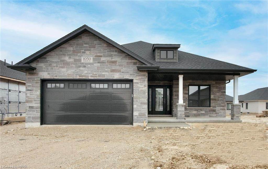 1050 Evans Street - Photo 1