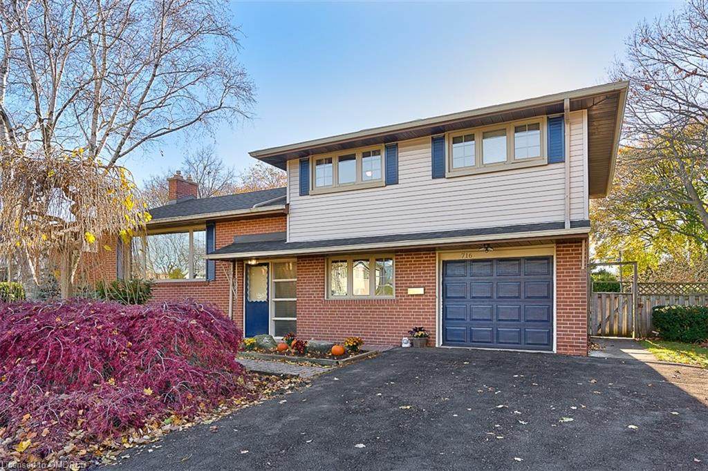 716 Perry Drive - Photo 1