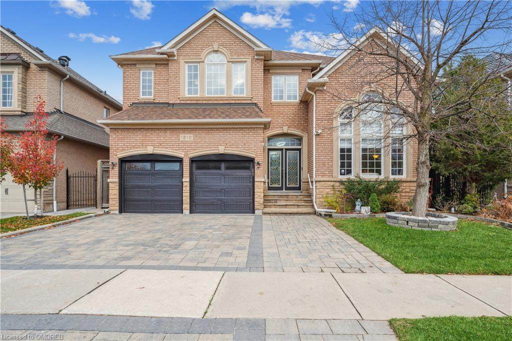 1516 Pinery Crescent - Photo 1