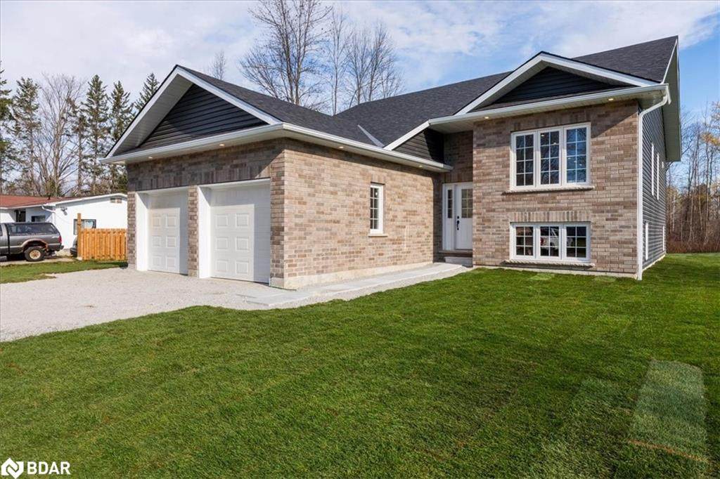 3320 4 Flos Road - Photo 1