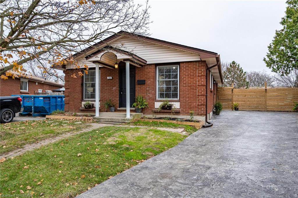 120 Harding Crescent - Photo 1