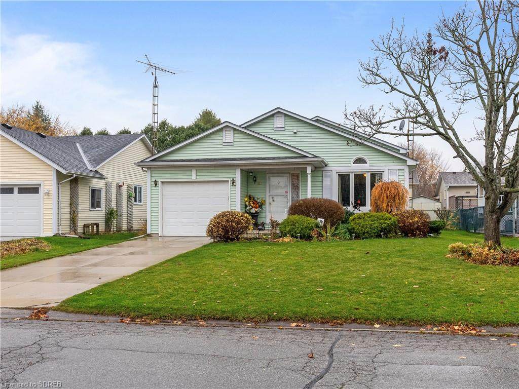 11 Leslie Avenue - Photo 1