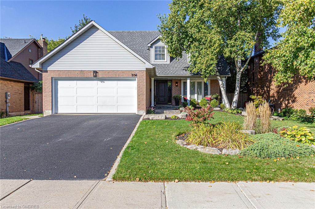 236 Stadacona Avenue - Photo 1