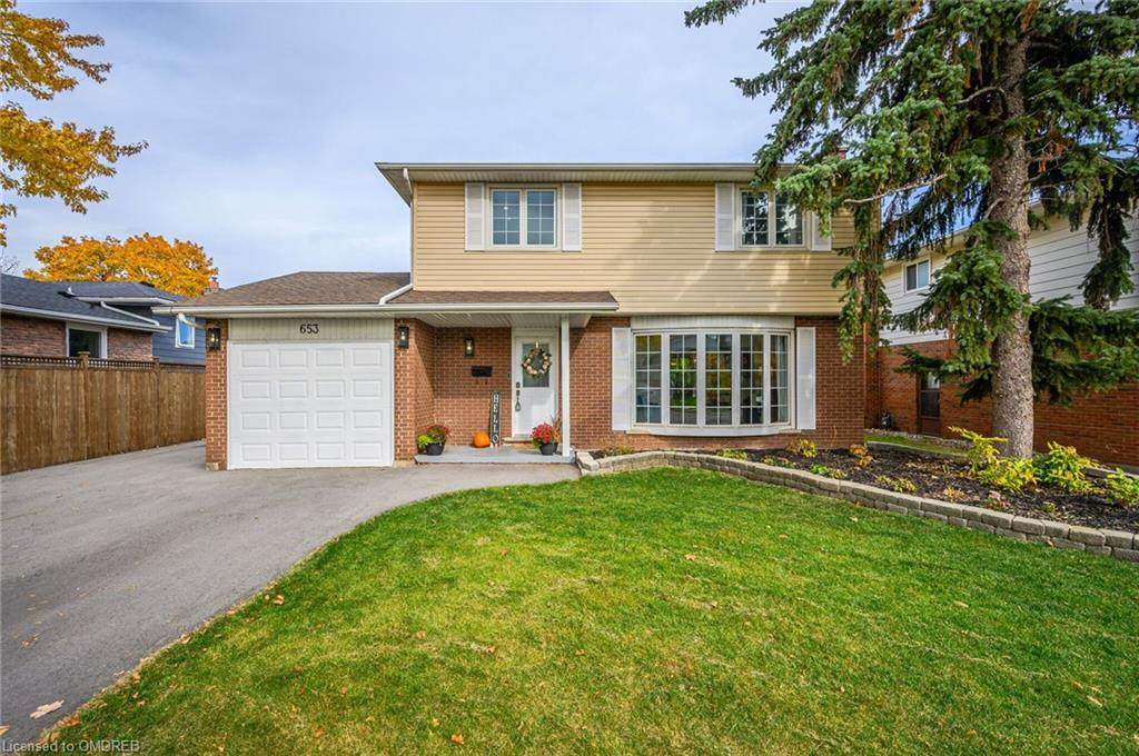 653 Castleguard Crescent - Photo 1
