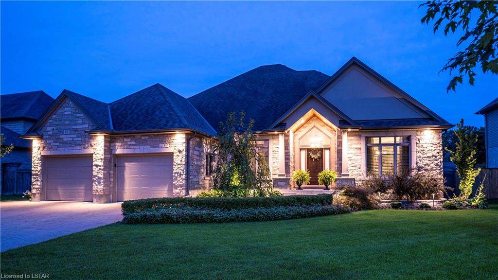 15 Baron Crescent - Photo 1