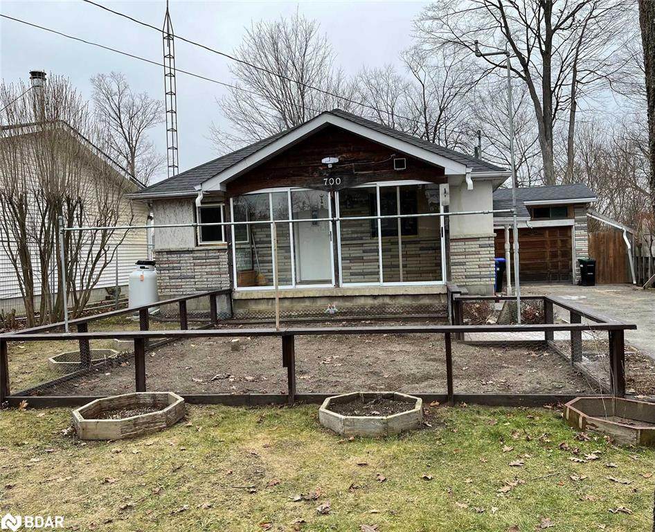 700 Hastings Avenue - Photo 1