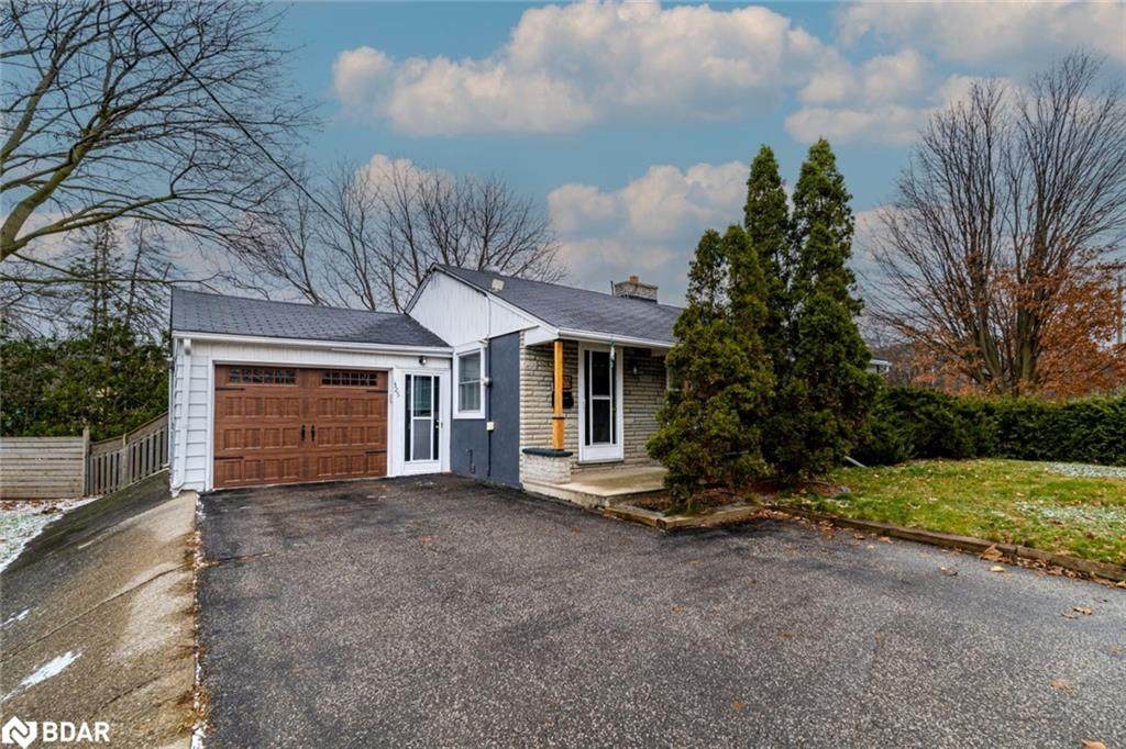 325 Innisfil Street - Photo 1