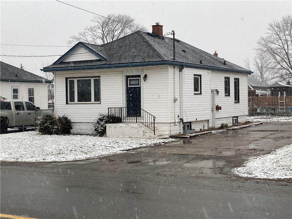 747 Fielden Avenue - Photo 1