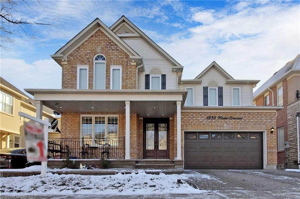 1235 Winter Crescent - Photo 1