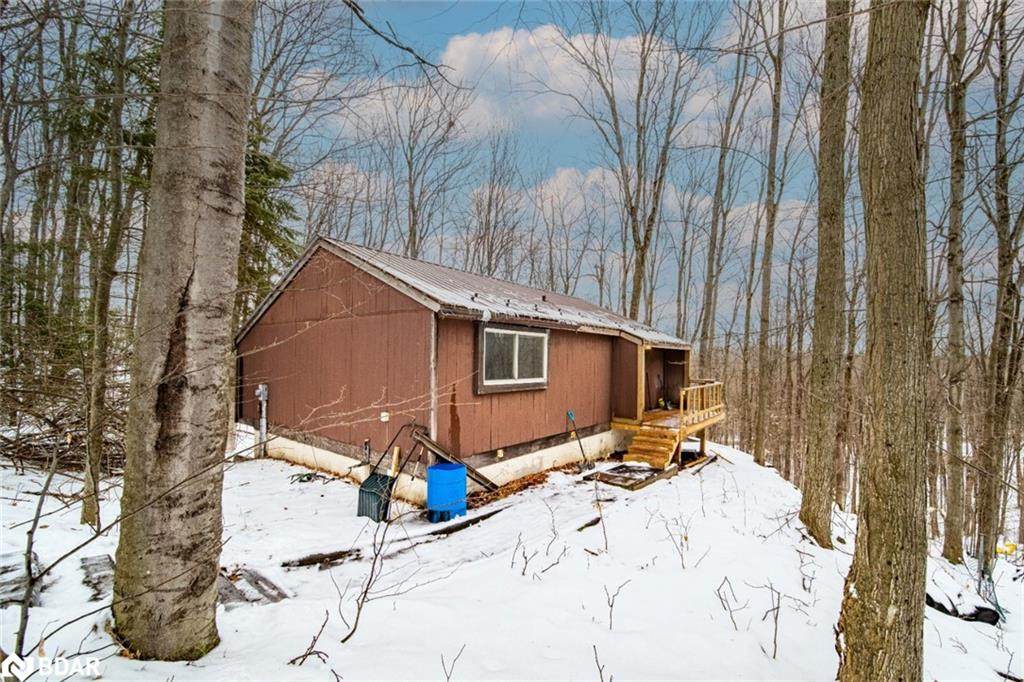 35 Oneida Avenue - Photo 1