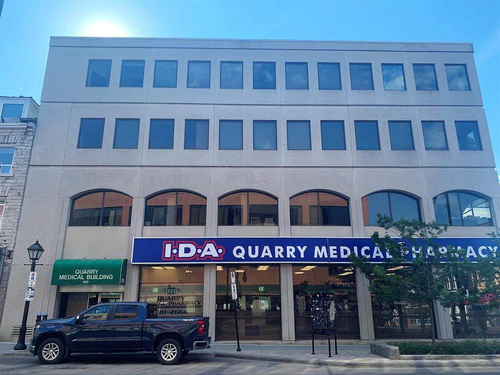 190 Wellington Street - Photo 1