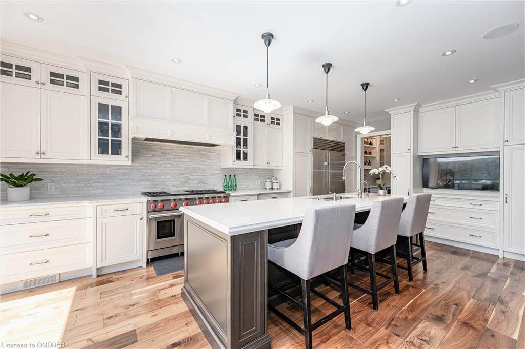 2400 Neyagawa Boulevard - Photo 1