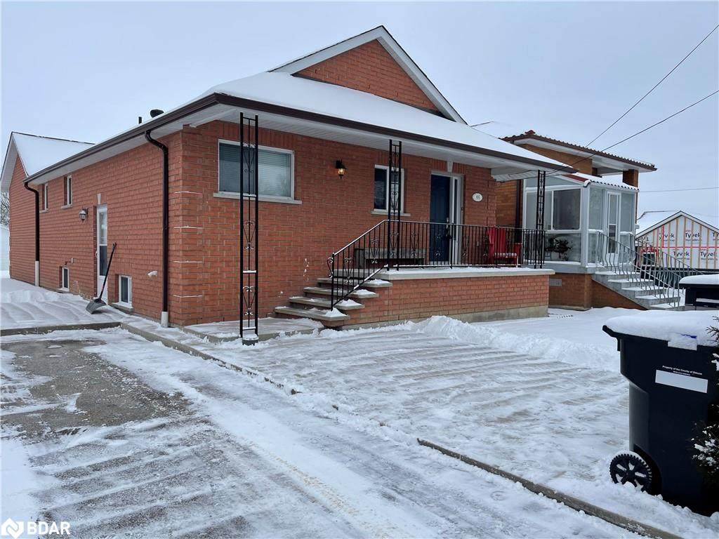 895 Frederick Street - Photo 1