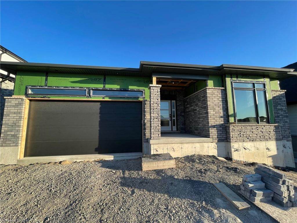 44 Ridgewood Crescent - Photo 1