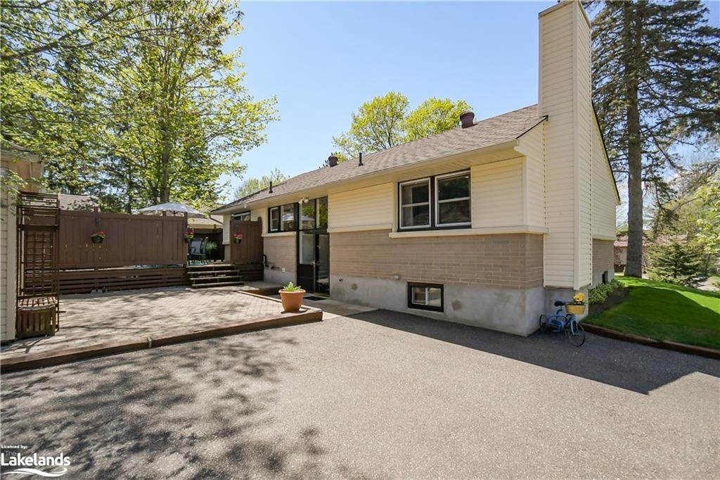 380 Louise Street - Photo 1