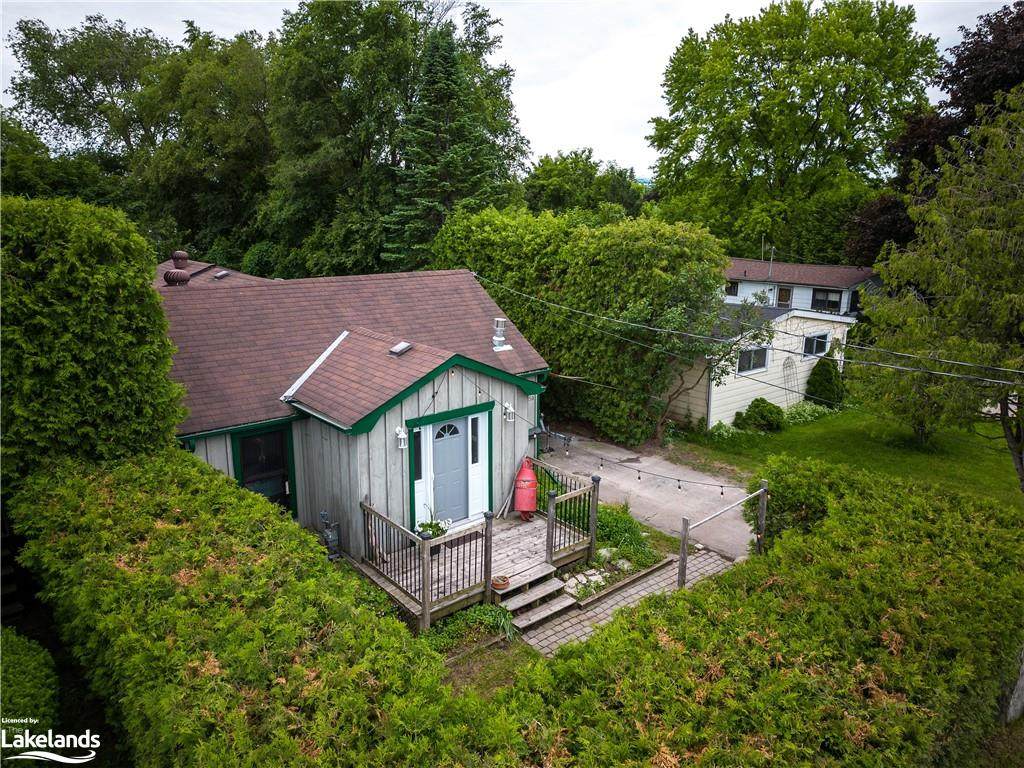 550 Simcoe Street - Photo 1