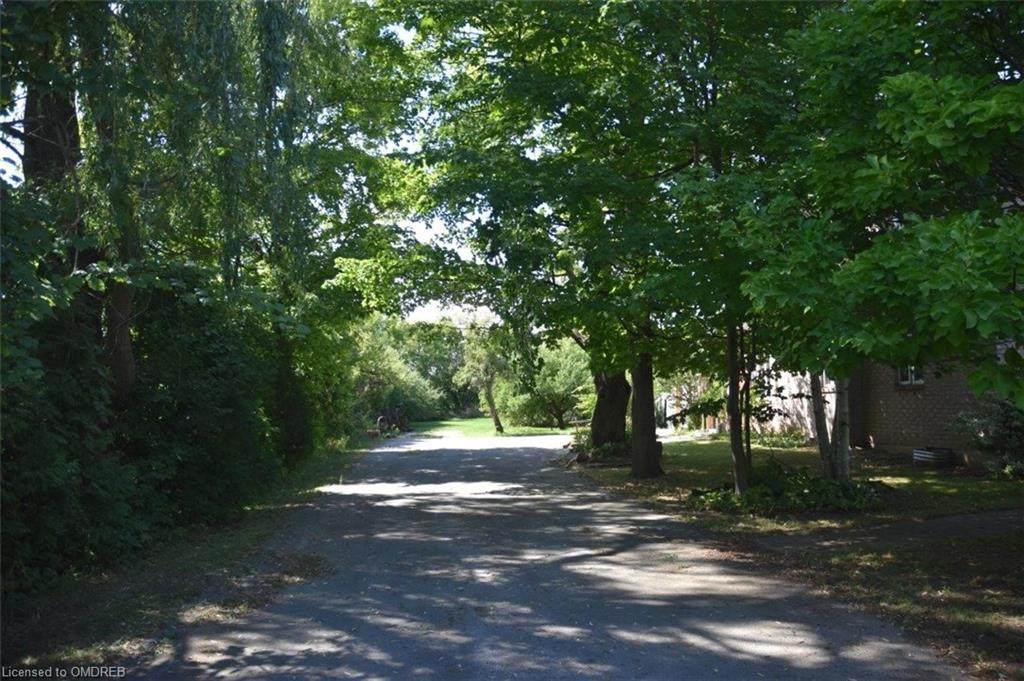 7072 Sixth Line - Photo 1