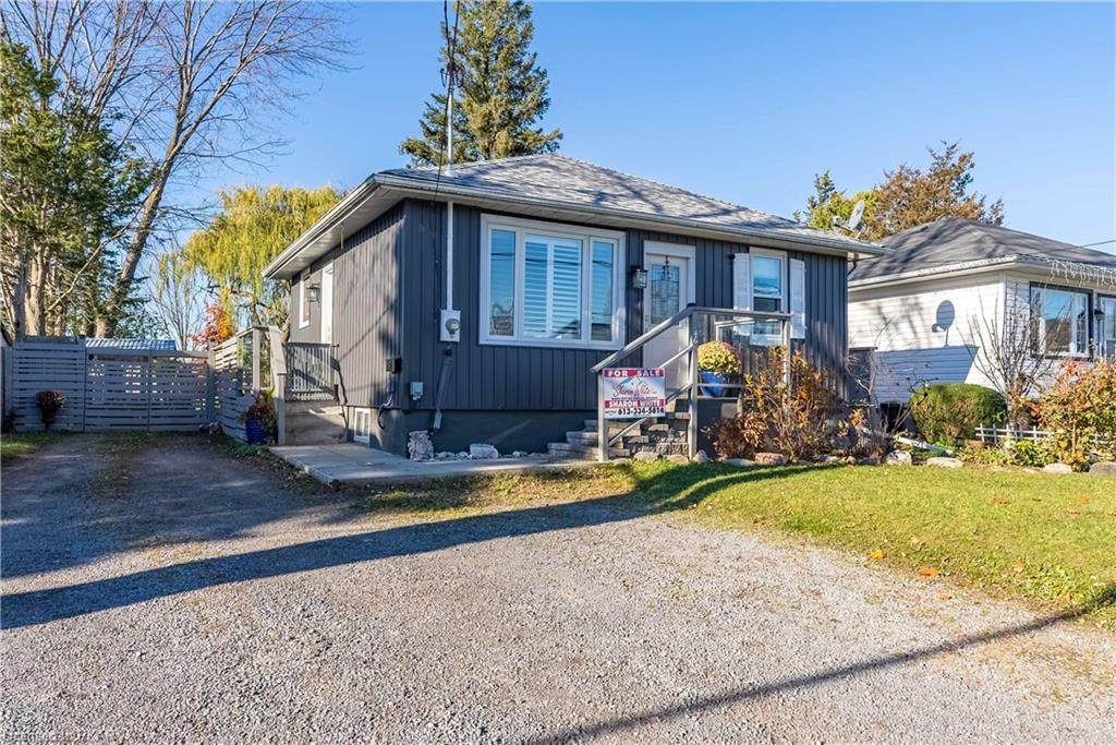 46 Valleyview Crescent - Photo 1