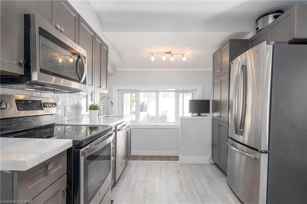 715 Nelson Street - Photo 1