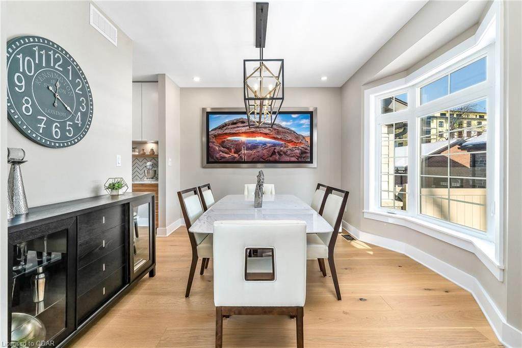 39 Bentley Crescent - Photo 1