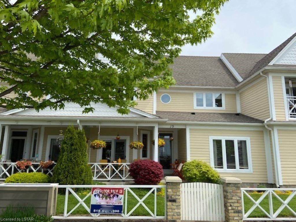 375 Edith Cavell Boulevard - Photo 1