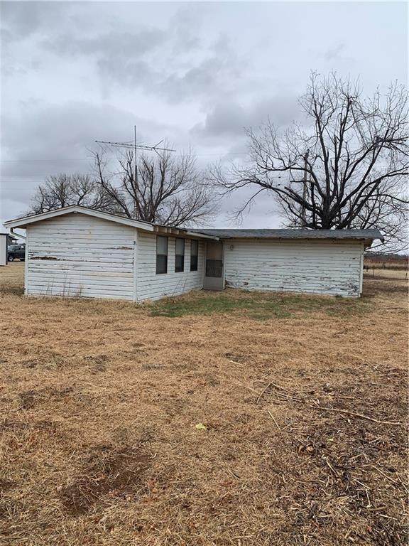305 Meadowlark Lane - Photo 1