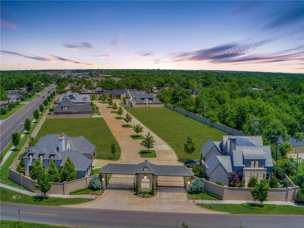 8412 Stonehurst Court - Photo 1