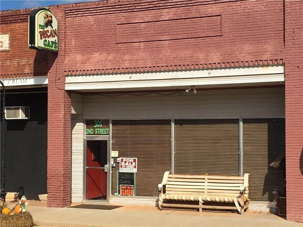 306 2nd Street - Photo 1