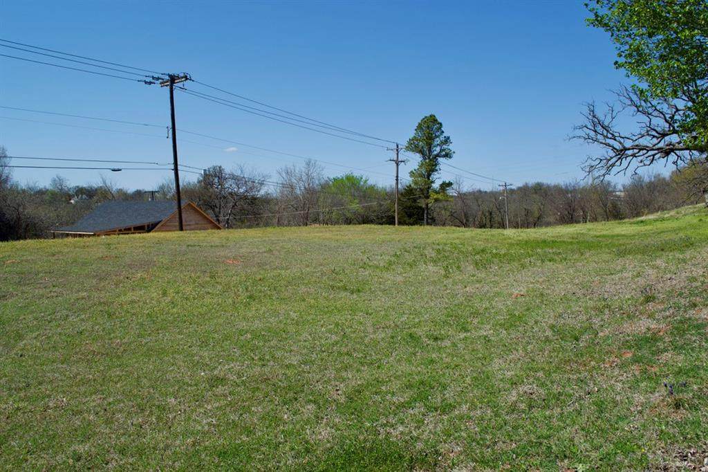 506 8th Street - Photo 1
