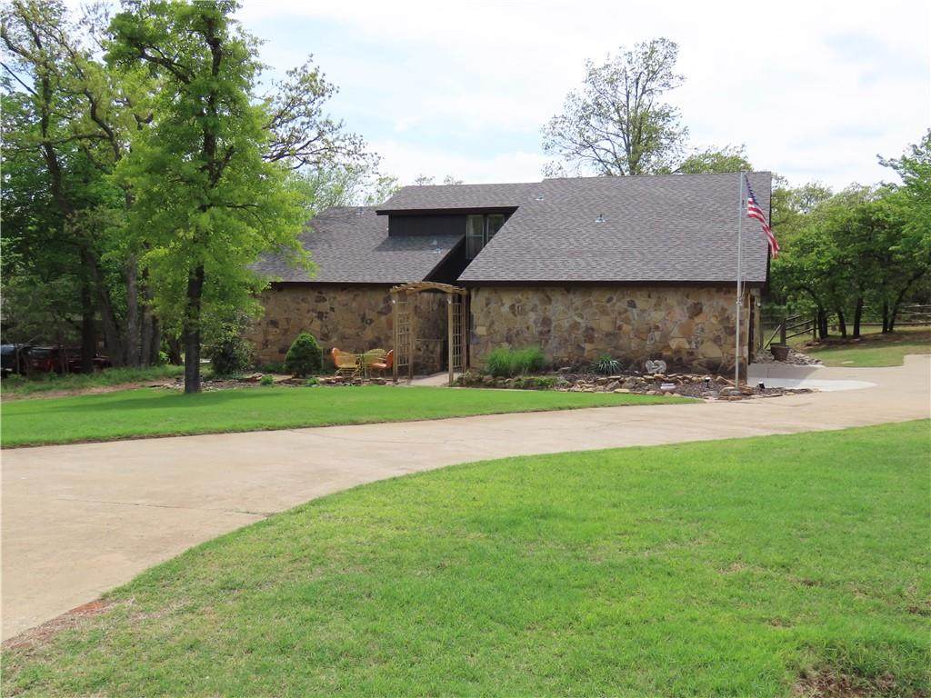 6707 Applewood Drive - Photo 1