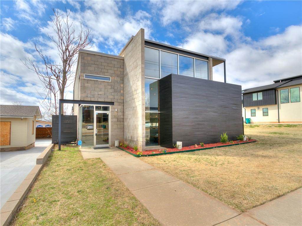 1320 8th Street - Photo 1