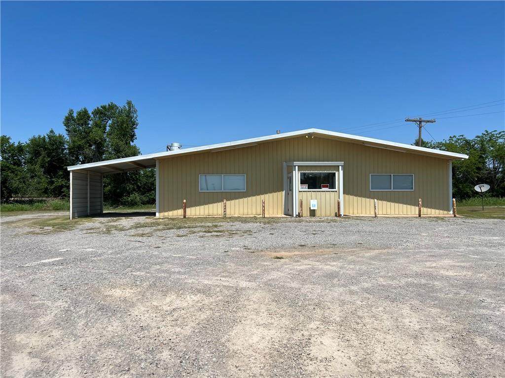 101 Oklahoma Avenue - Photo 1