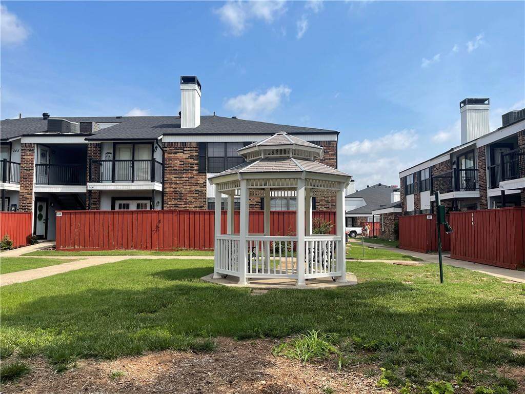 3003 River Oaks Drive - Photo 1