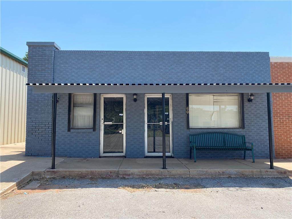 60 Watan Avenue - Photo 1