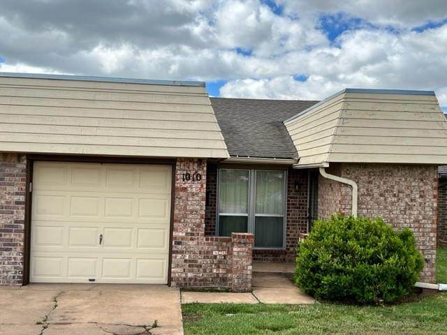1010 Straka Terrace - Photo 1