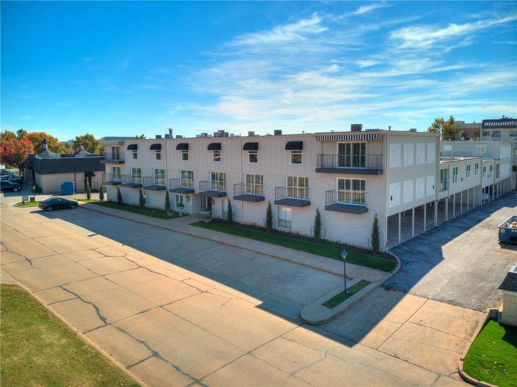1110 Sherwood Lane - Photo 1