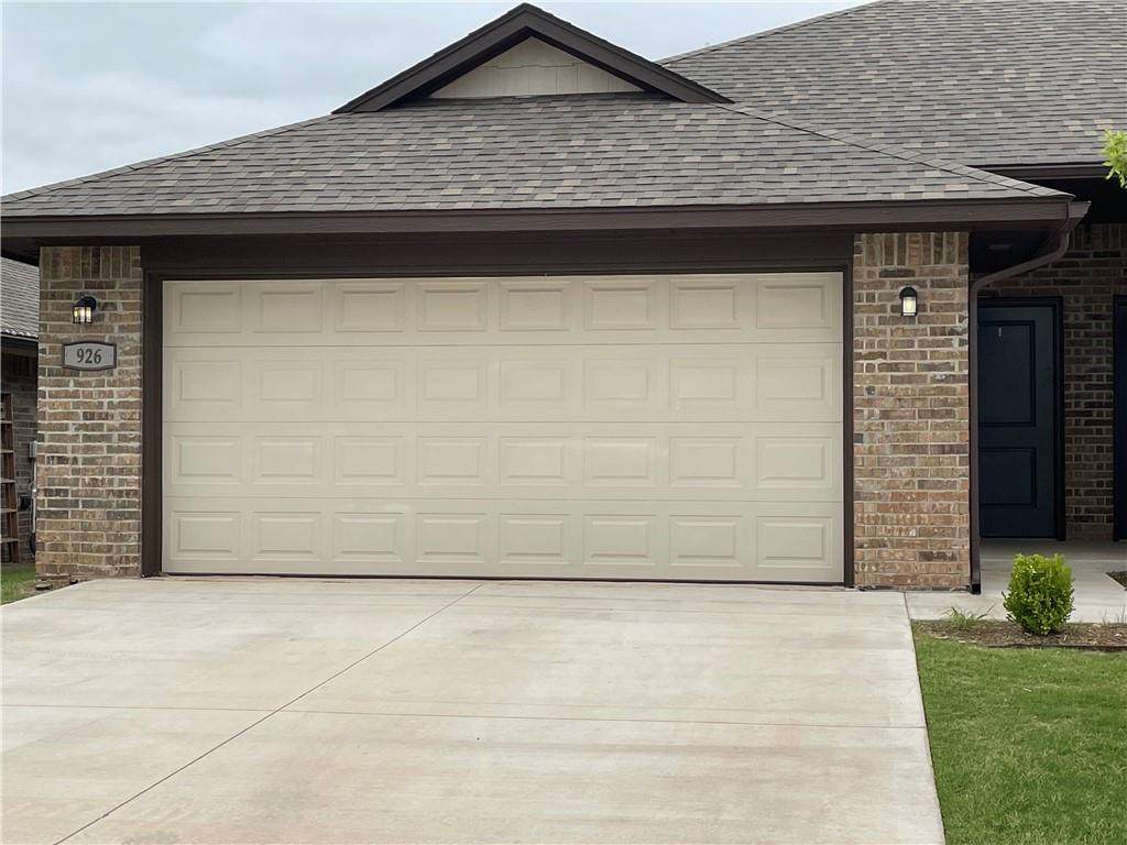 926 Coles Creek - Photo 1